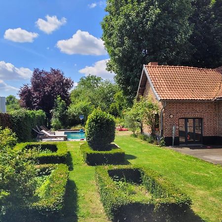 Ferme De Caractere Avec Piscine Et Cheminee Villa Sainghin-en-Mélantois Exterior foto